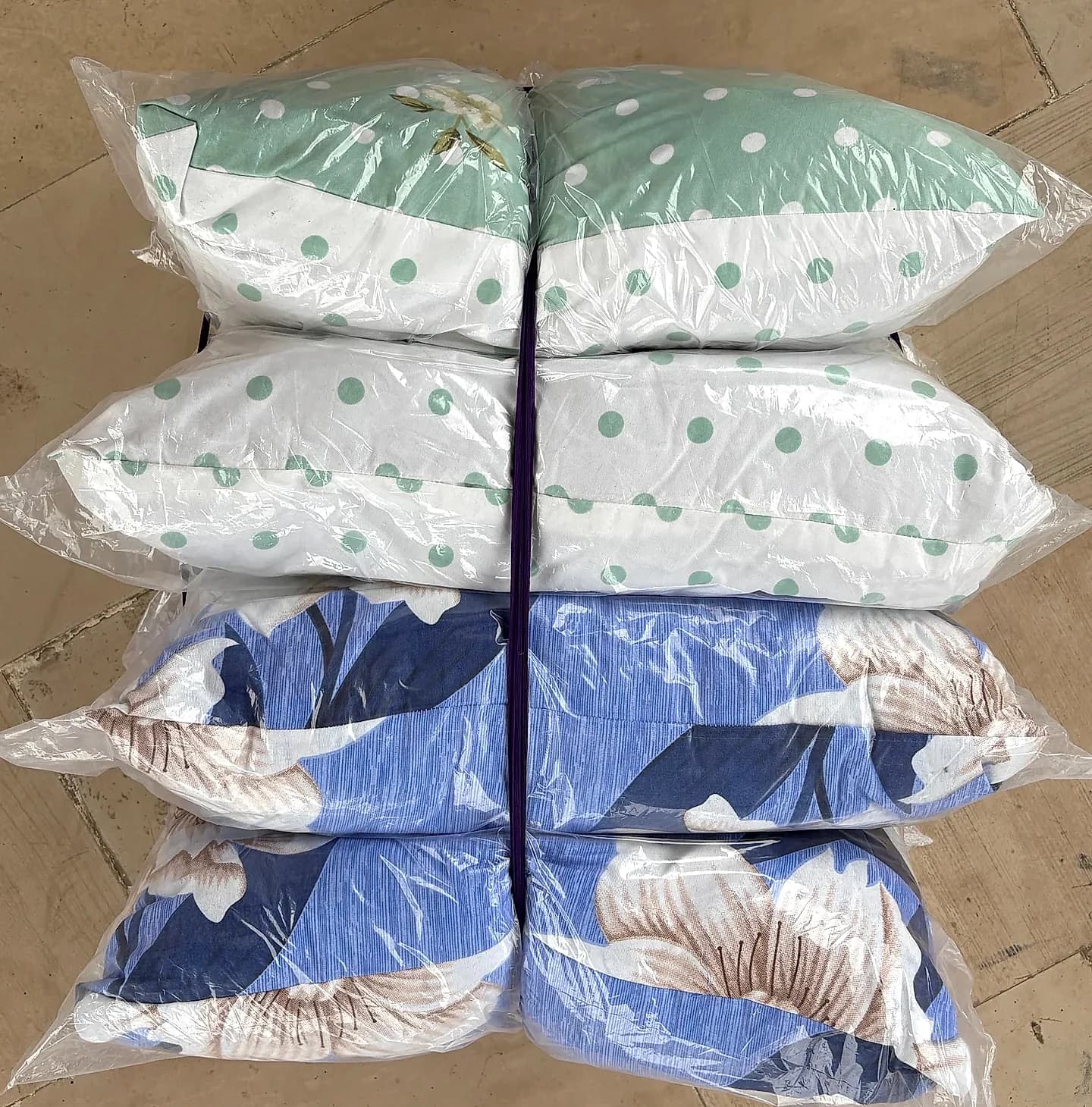 Commercial bundle of 4 pillows in mixed contemporary prints